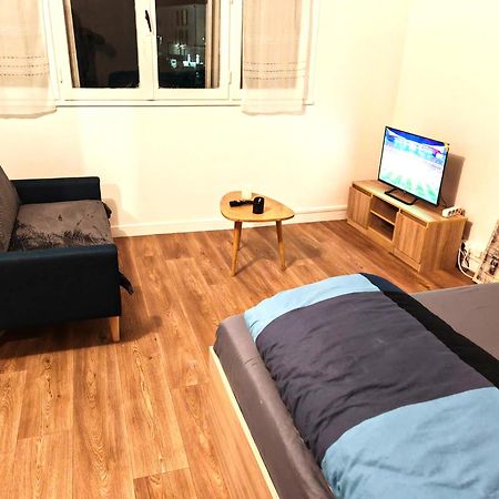 Apartament F1 Equipe Avec Ascenseur, Parking Et Pres Des Transports Argenteuil Zewnętrze zdjęcie