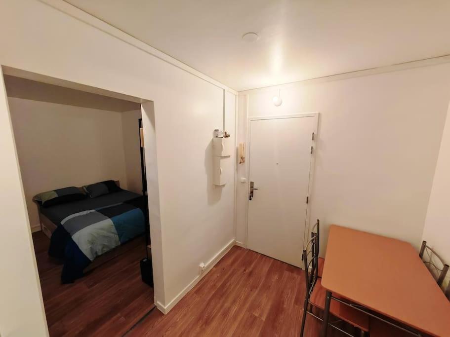 Apartament F1 Equipe Avec Ascenseur, Parking Et Pres Des Transports Argenteuil Zewnętrze zdjęcie