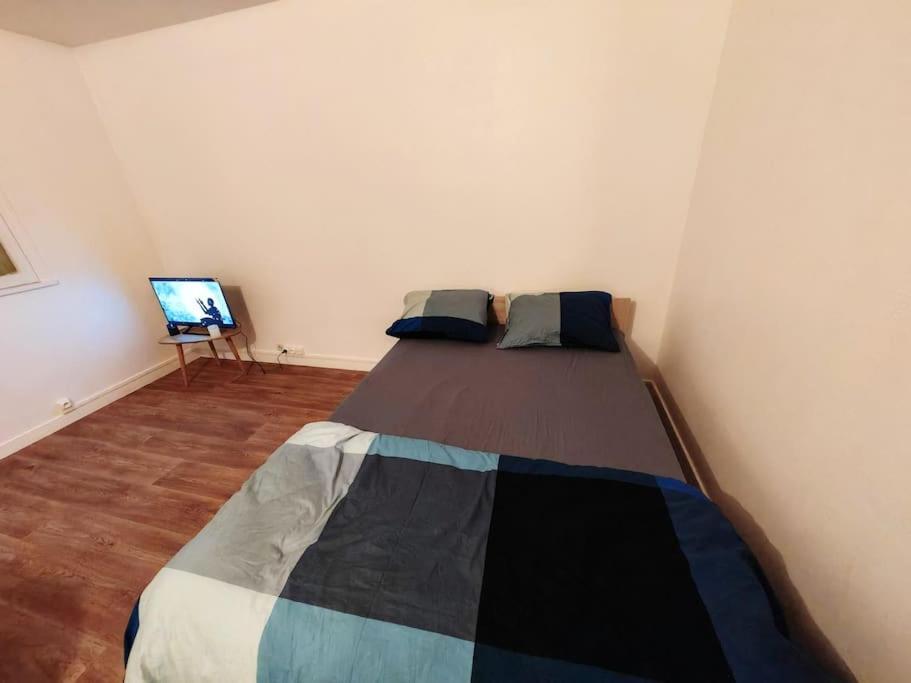 Apartament F1 Equipe Avec Ascenseur, Parking Et Pres Des Transports Argenteuil Zewnętrze zdjęcie