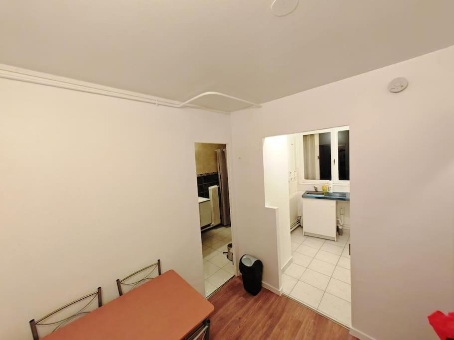 Apartament F1 Equipe Avec Ascenseur, Parking Et Pres Des Transports Argenteuil Zewnętrze zdjęcie